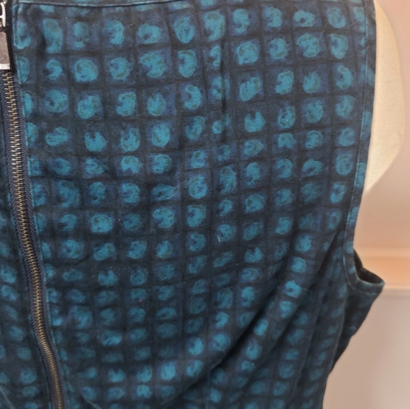 Smart Set peplum sleeveless shirt, size Large, Turquoise and navy blue - Picture 3 of 6